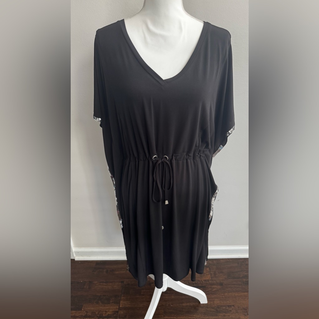 Spense Black And Silver Dress That Cinches At The Waist.